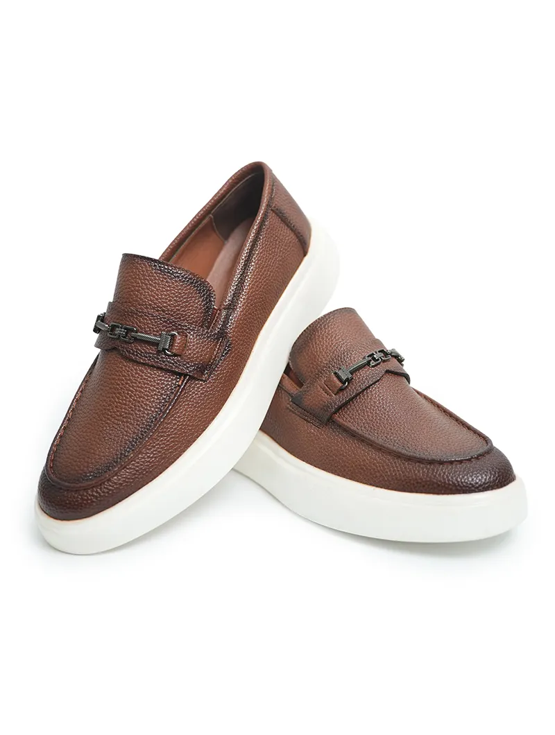 mocassin
