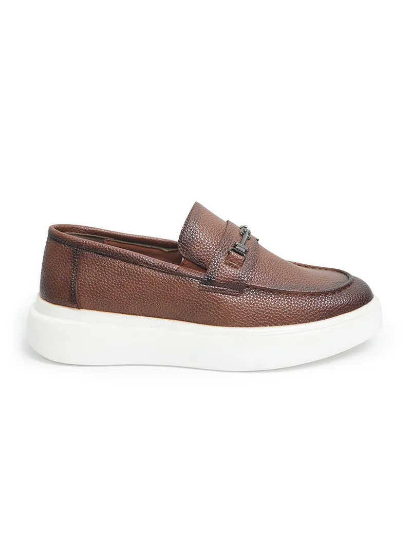 mocassin